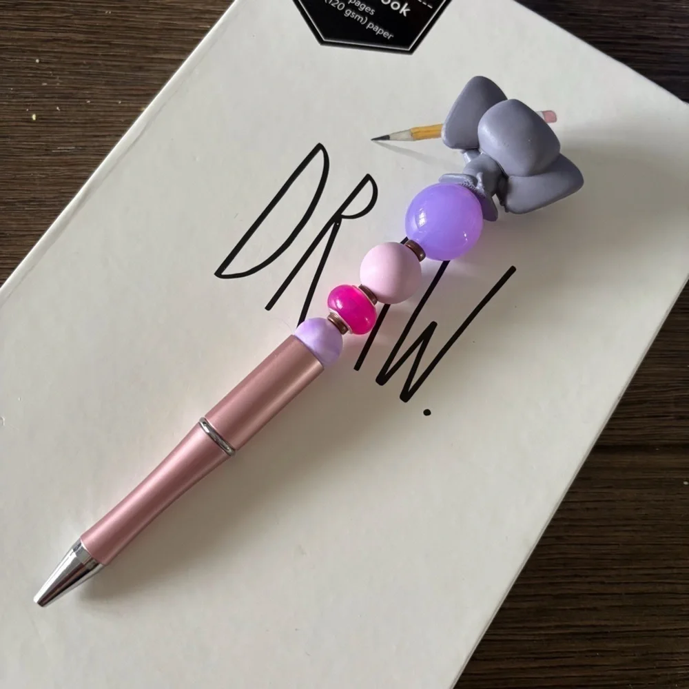 Disney Doorables: Zootopia: Finnick handmade beaded pen